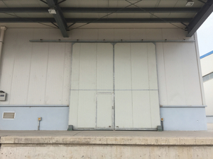 工業(yè)推拉門